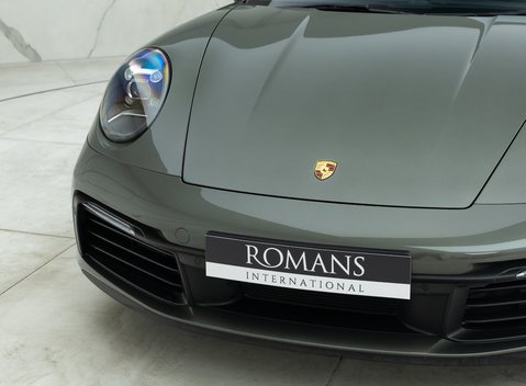 Porsche 911 Carrera (992) 21