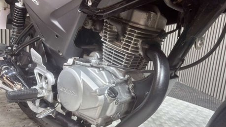 Honda CBF125 CBF125 2012 ONLY 6K MOT SERVICED ICONIC LEARNER BIKE 125CC 36