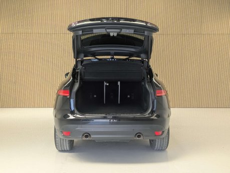 Jaguar F-Pace 2.0 F-PACE Portfolio AWD Auto 4WD 5dr 25