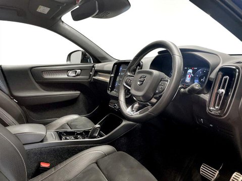 Volvo XC40 2.0 T4 R-Design Pro SUV 5dr Petrol Auto AWD Euro 6 (s/s) (190 ps) Reverse C 12