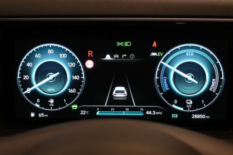 Hyundai TUCSON 1.6 Tucson Premium TGDi HEV Auto 5dr 18