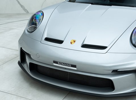 Porsche 911 GT3 Touring (992) 24