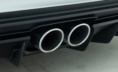 Porsche 911 GT3 Touring (992) 32