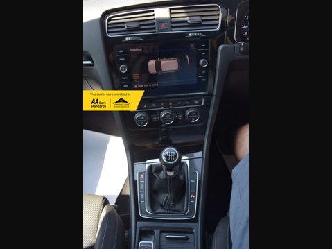 Volkswagen Golf 2.0 Golf R TSi 4WD 5dr 57