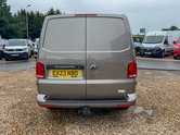 Volkswagen Transporter AUTO SWB L1H1 Highline T32 Air Con Alloys Sensors Tow Bar EURO 6 7