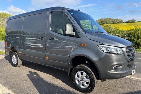 Mercedes-Benz Sprinter 319 Cdi 7g-Tronic L2 H1 4x4 Panel Van - Air Con / Sat Nav / Rear Camera 5