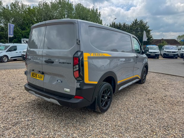 Ford Transit Custom SWB L1H1 [SOLD CM] Low Roof Trail 320 Air Con Alloys Sensors EURO 6 6