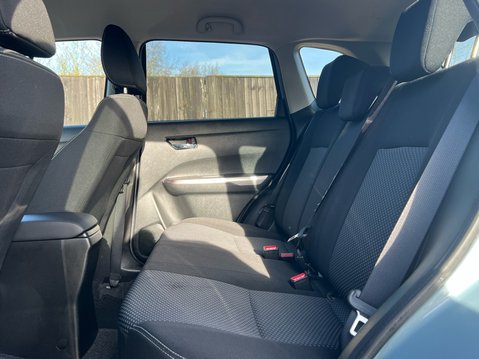 Suzuki Vitara SZ-T BOOSTERJET MHEV 9