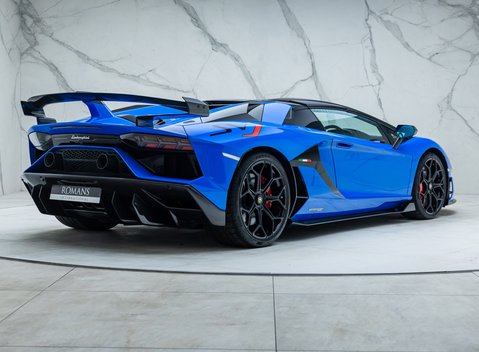 Lamborghini Aventador LP 770-4 SVJ ROADSTER 5