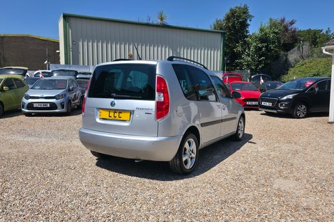 Skoda Roomster SE PLUS.7 SERVICES..IDEAL FOR DOGS, WHEELCHAIR.SUNROOF..LAST OWNER 7 YEARS 12