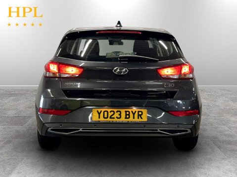 Hyundai i30 1.0 T-GDi MHEV SE Connect Hatchback 5dr Petrol Hybrid DCT Euro 6 (s/s) (120 6
