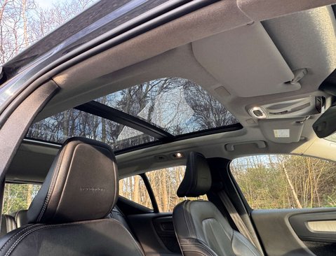 Volvo XC40 2.0 XC40 Inscription Pro D4 AWD Auto 4WD 5dr 28