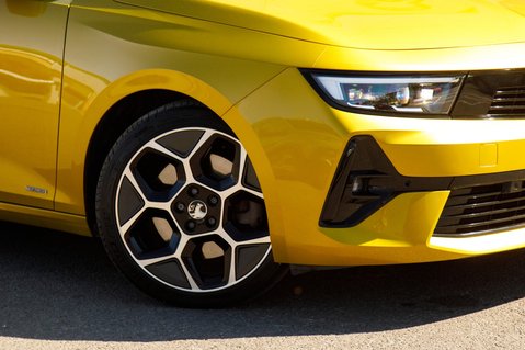 Vauxhall Astra ULTIMATE PHEV 11