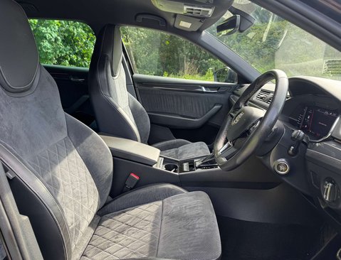 Skoda Superb 2.0 Superb SportLine+ TDI Semi-Auto 5dr 18
