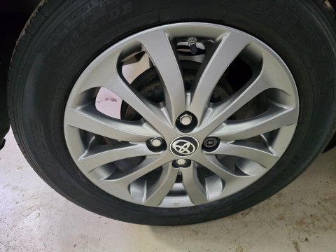 Toyota Yaris 1.33 Dual VVT-i Icon Euro 6 5dr 46