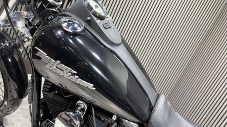 Harley-Davidson Street BOB FXDB 2009 ONLY 11K EXTRAS FITTED LONG MOT 1584 39