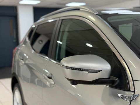 Nissan Qashqai 1.2 DIG-T N-Connecta 2WD Euro 6 (s/s) 5dr 14