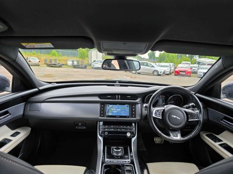 Jaguar XF 2.0d R-Sport Saloon 4dr Diesel Auto Euro 6 (s/s) (180 ps) 6