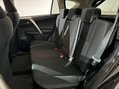 Toyota Rav 4 D-4D ICON 17