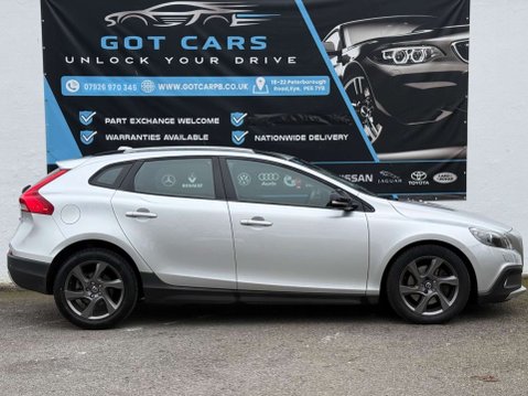 Volvo V40 2.0 D2 Lux Euro 6 (s/s) 5dr 4
