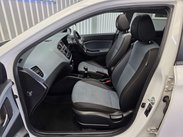 Hyundai i20 1.2 Premium SE Hatchback 5dr Petrol Manual Euro 6 (84 ps) 21