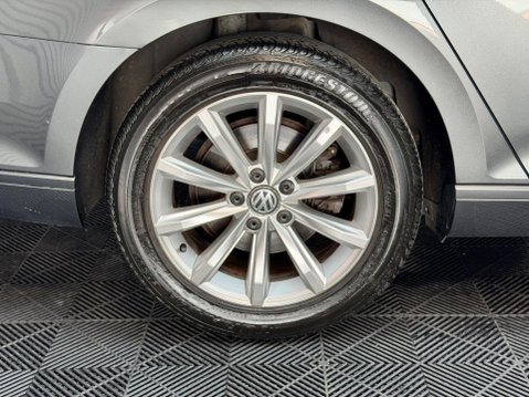 Volkswagen Passat 2.0 TDI BlueMotion Tech SE Business Euro 6 (s/s) 5dr 21