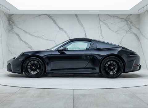 Porsche 911 Targa 4 GTS (992.2) 7