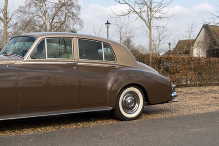 Rolls-Royce Silver Cloud II 14