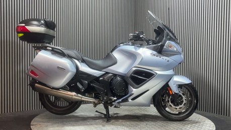 Triumph Trophy 1200 SE 2014 32K FULL LUGGAGE LONG MOT WARRANTY 1200CC 1
