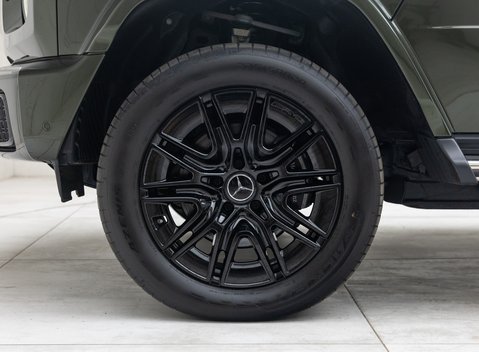 Mercedes-Benz G Class G580 with EQ-TECHNOLOGY 32