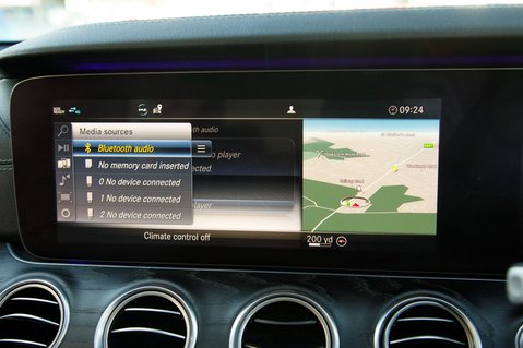 Mercedes-Benz E Class E 400 D 4MATIC AMG LINE PREMIUM PLUS 26