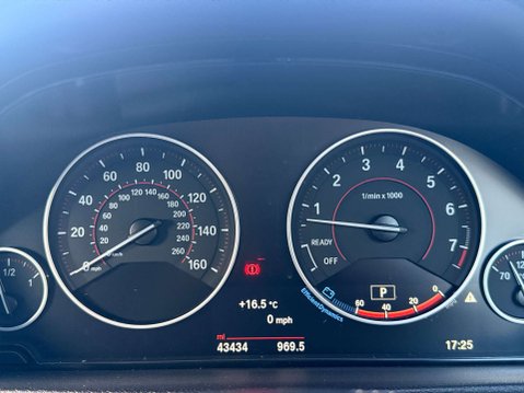 BMW 4 Series 2.0 420i M Sport Auto 2dr 33