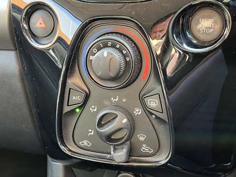 Peugeot 108 1.2 PureTech Allure 5dr 27