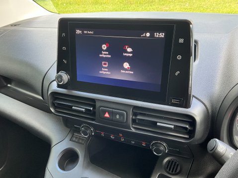 Vauxhall Combo 1.5 Turbo D 2300 Sportive L2 H1 Euro 6 (s/s) 4dr 26
