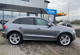 Audi Q5 2.0 TDI QUATTRO S LINE PLUS 9