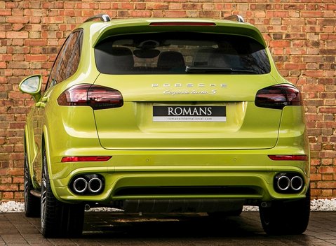 Porsche Cayenne Turbo S 3