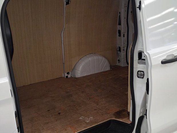 Ford Transit Custom Transit Custom 280 L1 Diesel FWD 2.0 Eco Blue 136ps H1 Van Trend 19