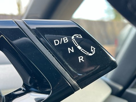 Volkswagen ID.3 Pro Performance 58kWh Life Auto 5dr 30