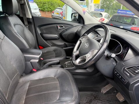 Hyundai ix35 2.0 CRDi Premium Auto 4WD Euro 5 5dr 15