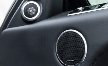 Land Rover Range Rover Sport 5.0 SVR Carbon Edition 19