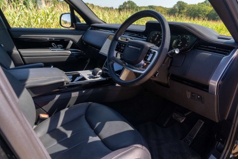 Land Rover Range Rover P460e Autobiography 10
