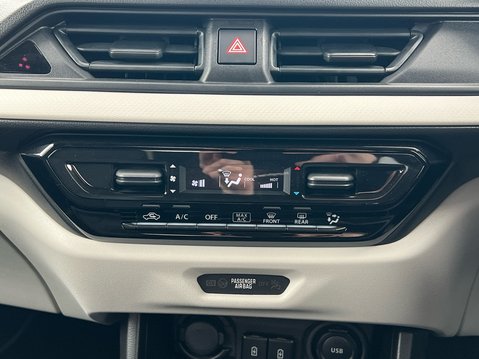 Suzuki Swift MOTION 27