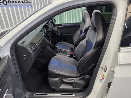 Volkswagen Tiguan 2.0 TSI R SUV 5dr Petrol DSG 4Motion Euro 6 (s/s) (320 ps) 23
