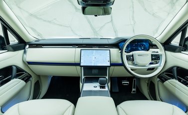 Land Rover Range Rover P460e Autobiography LWB 21