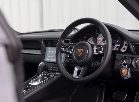 Porsche 911 (991.2) Turbo S 11