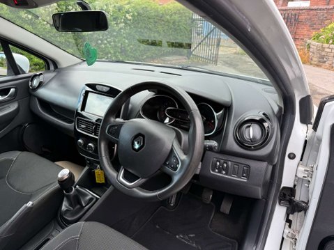 Renault Clio 0.9 Clio Iconic TCe 5dr 22
