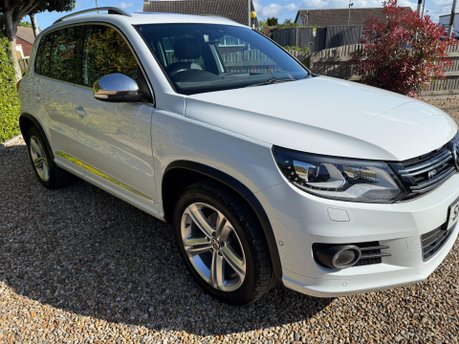 Volkswagen Tiguan 2.0 TDI BlueMotion Tech R-Line Edition SUV 5dr Diesel DSG 4WD Euro 6 (s/s) 9