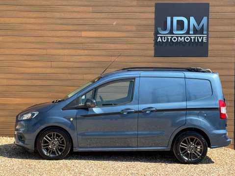 Ford Transit Courier 1.5 Transit Courier Sport TDCi 9