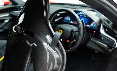 Ferrari SF90 Stradale 8