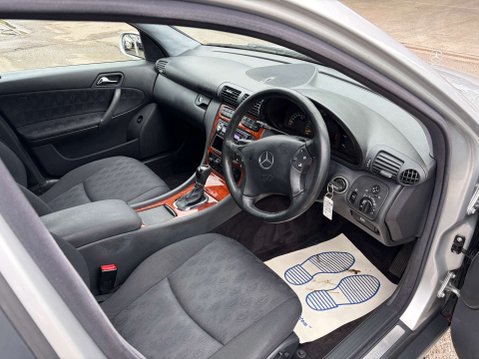 Mercedes-Benz C Class 1.8 C180 Kompressor Classic SE Saloon 4dr Petrol Automatic (202 g/km, 143 b 8